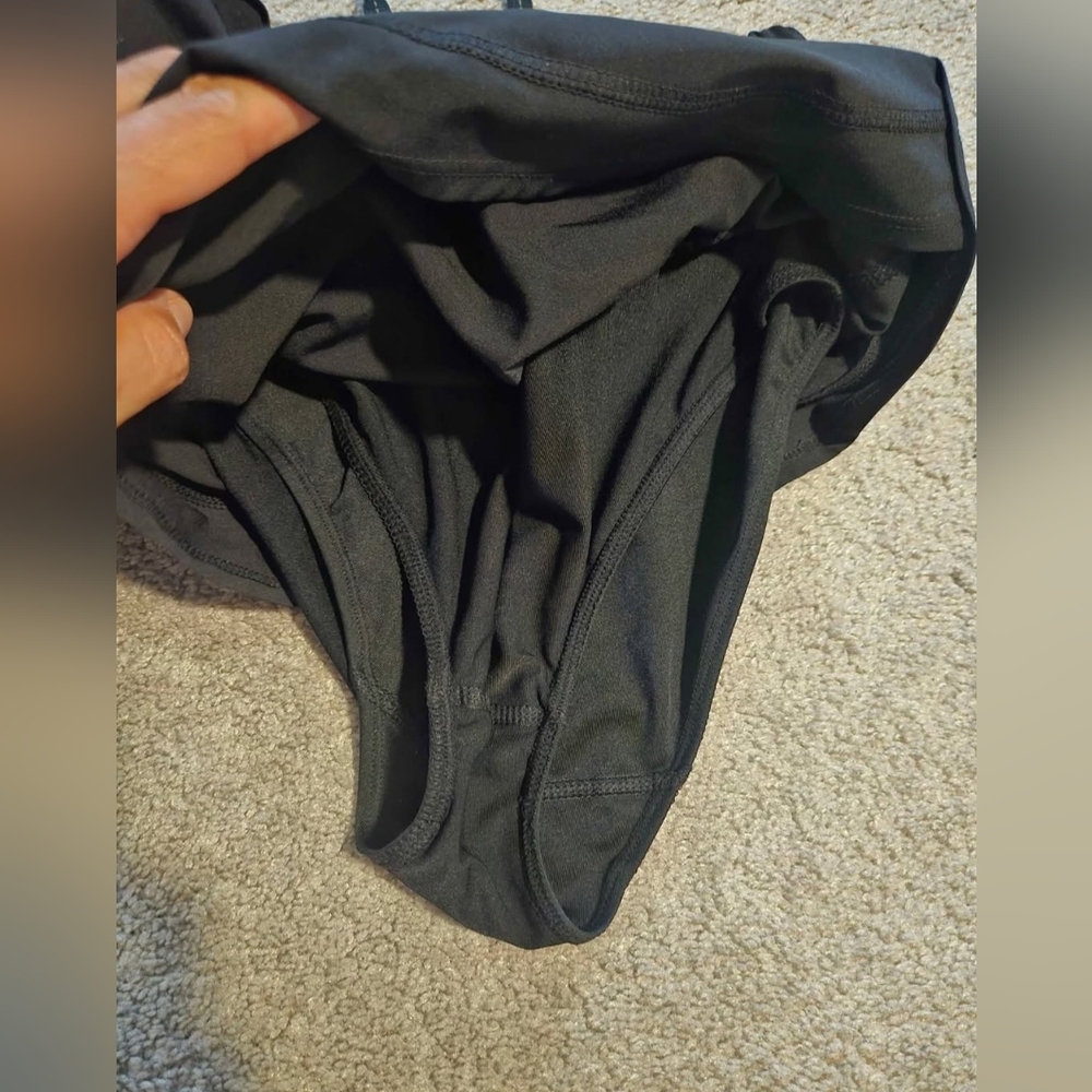 MPG Running Shorts - Picture 4 of 5